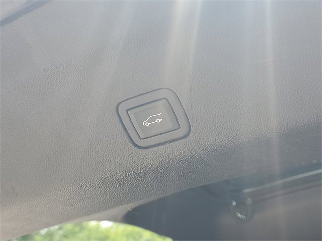 Used 2023 Chevrolet Suburban RST w/ Luxury Package image 10