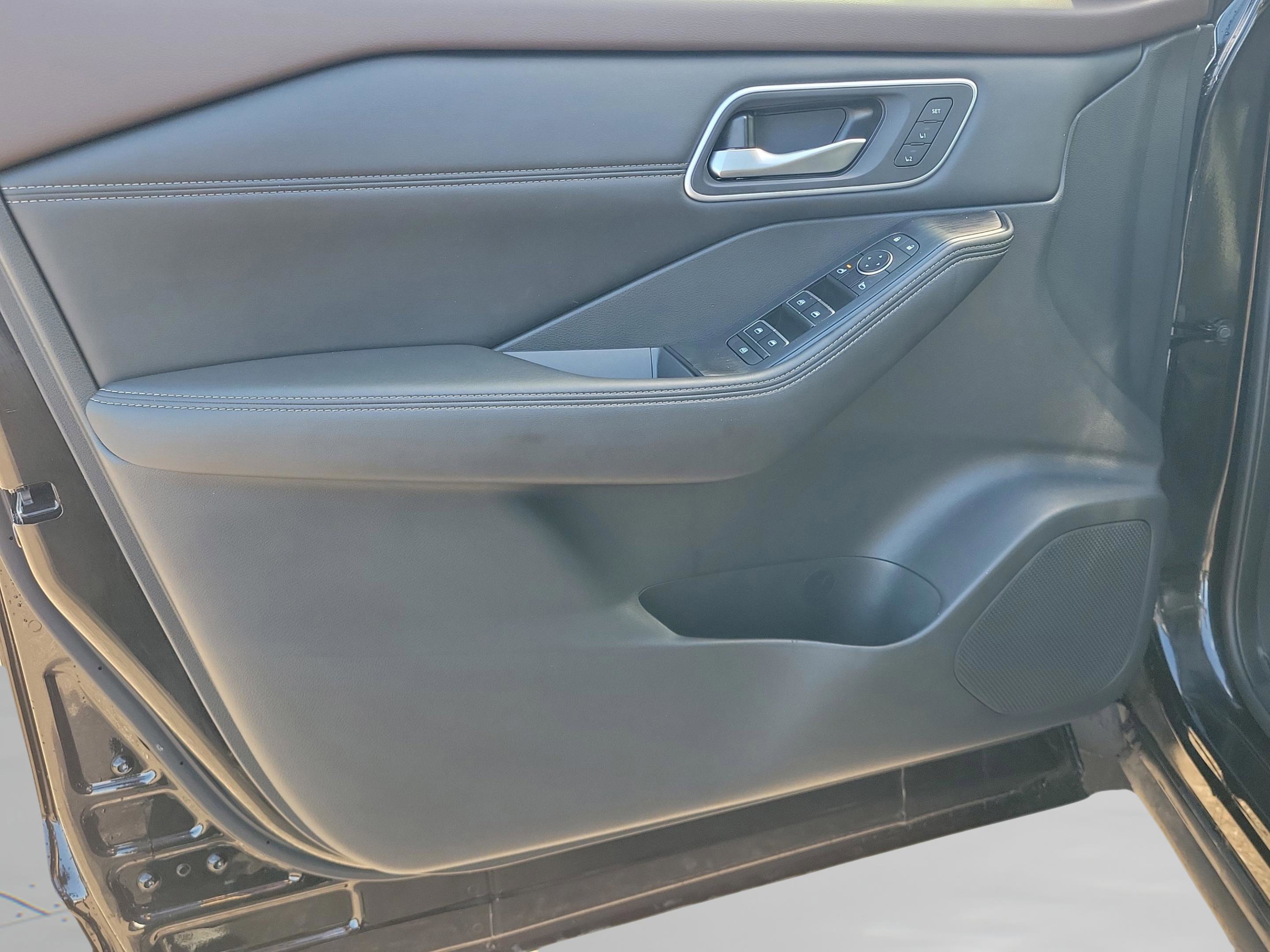 Certified 2021 Nissan Rogue SL image 36