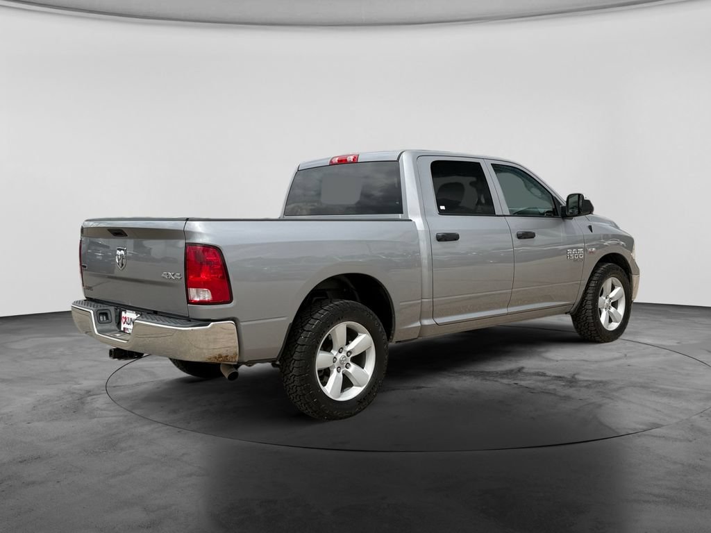 Used 2023 RAM 1500 Classic SLT AWD/4WD image 9