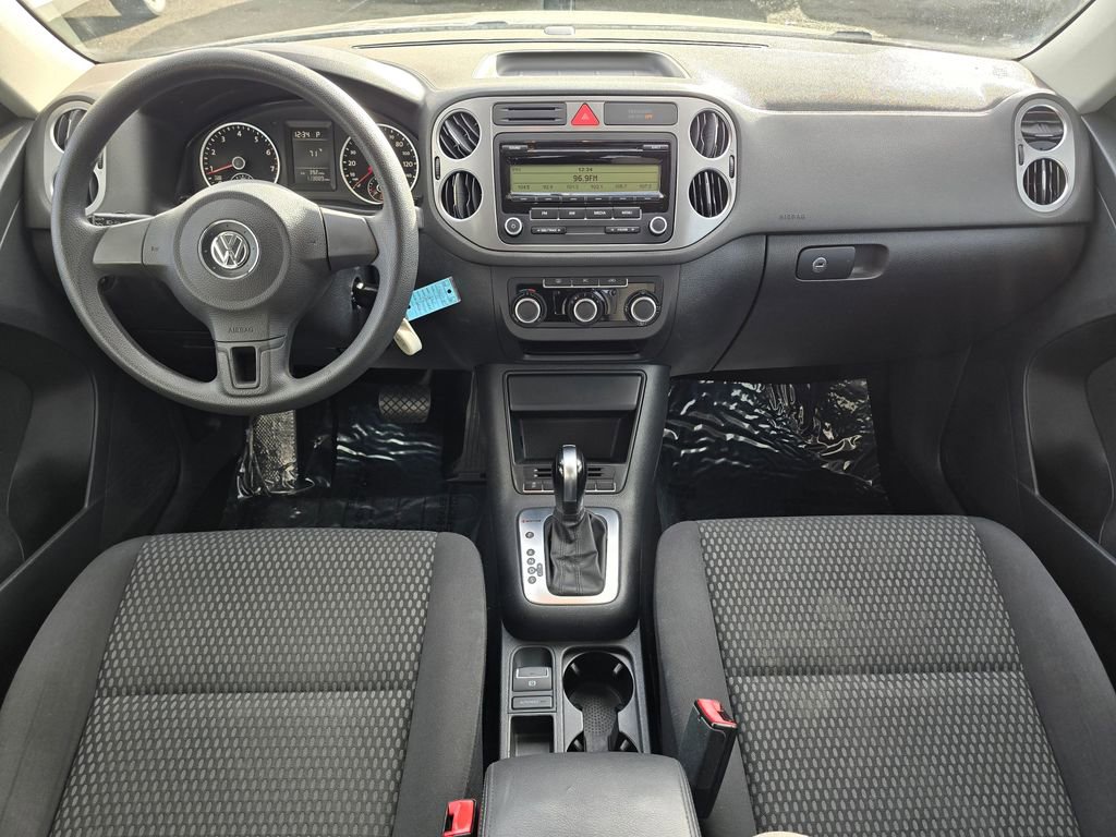 Used 2011 Volkswagen Tiguan S image 19