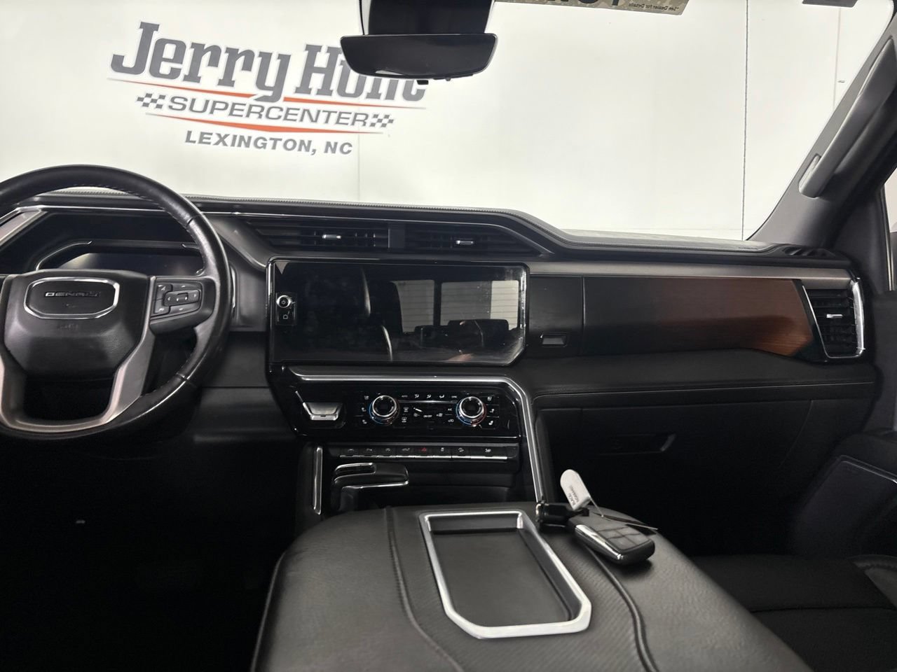 Used 2022 GMC Sierra 1500 Denali w/ Technology Package AWD/4WD image 26