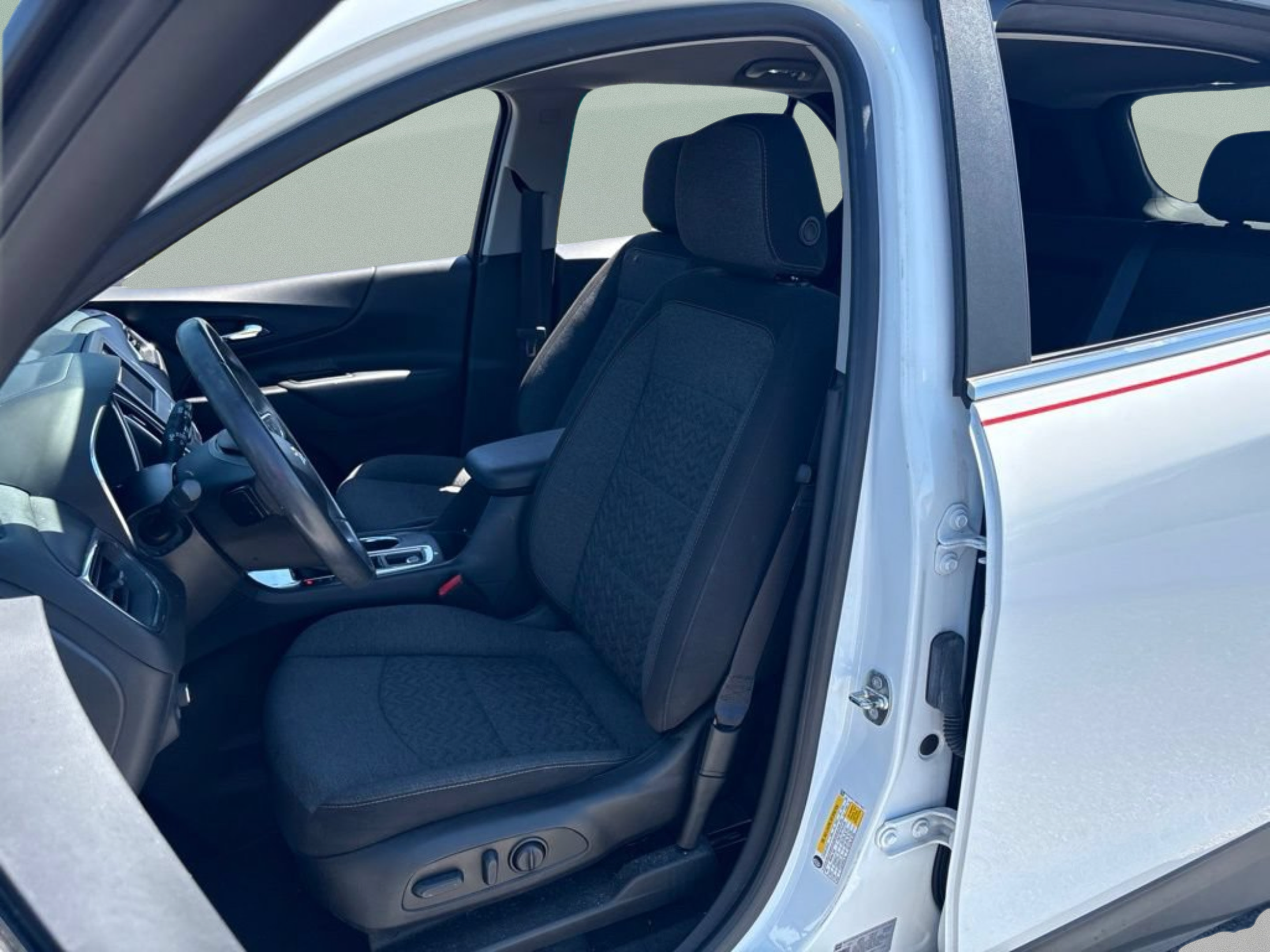 Used 2022 Chevrolet Equinox LT FWD image 21