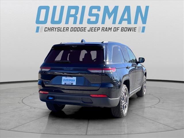 New 2024 Jeep Grand Cherokee Trailhawk w/ Advanced Protech Group II AWD/4WD image 3