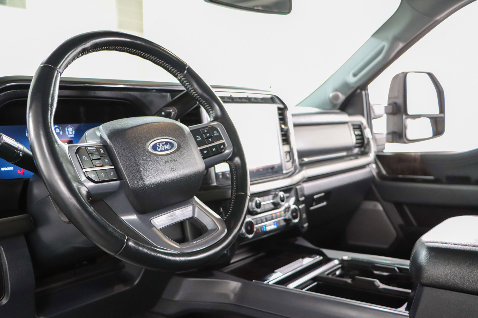 Used 2024 Ford F250 Lariat w/ Lariat Ultimate Package image 25