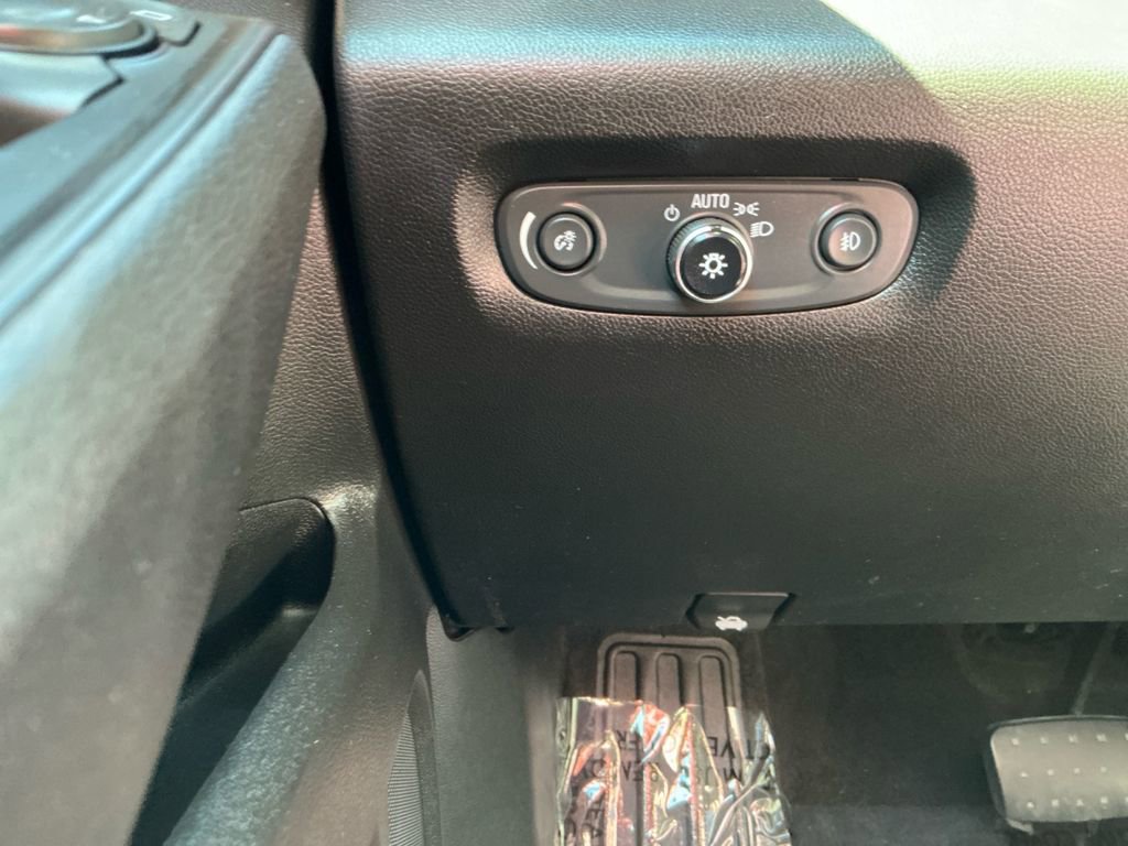 Used 2019 Chevrolet Traverse LT image 22