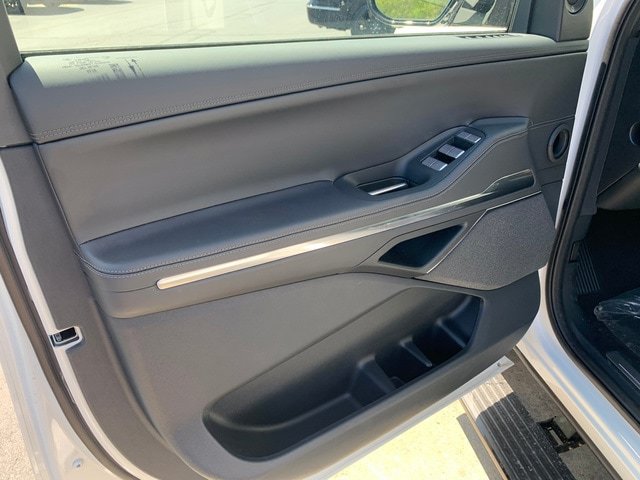 New 2026 Lincoln Navigator Reserve w/ Jet Appearance Package AWD/4WD image 26