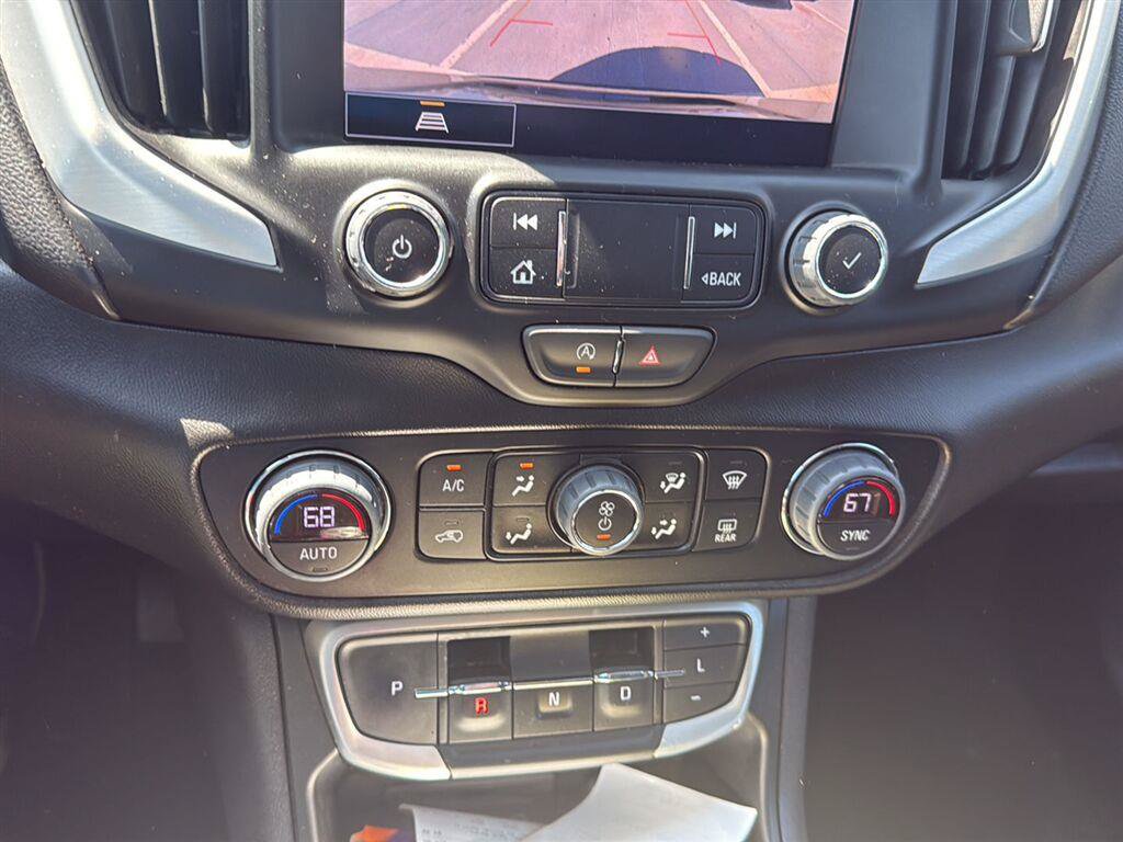 Used 2024 GMC Terrain SLT w/ Elevation Edition AWD/4WD image 7
