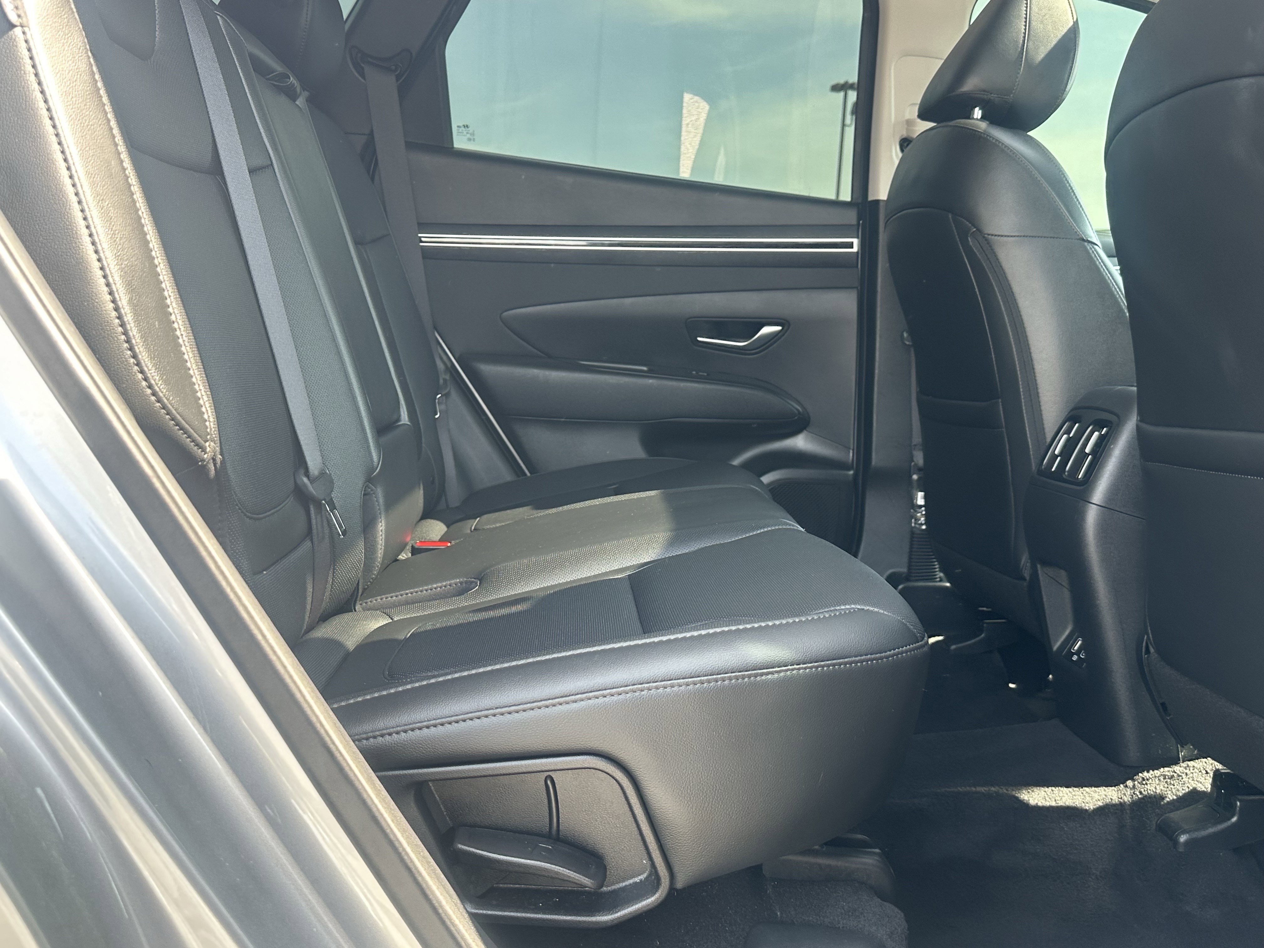 Used 2024 Hyundai Tucson SEL w/ Convenience Package image 16