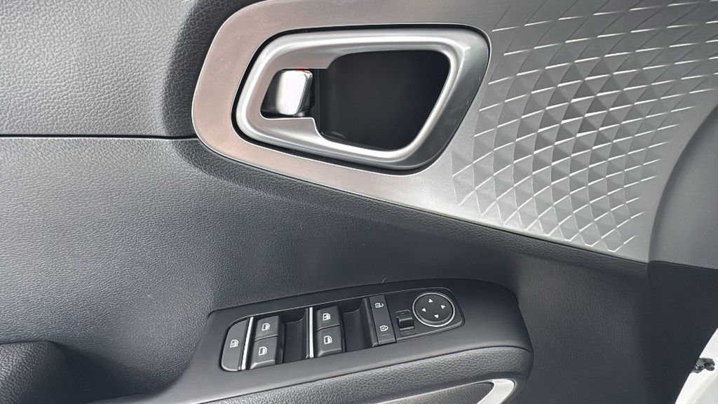 New 2025 Kia Soul LX image 19