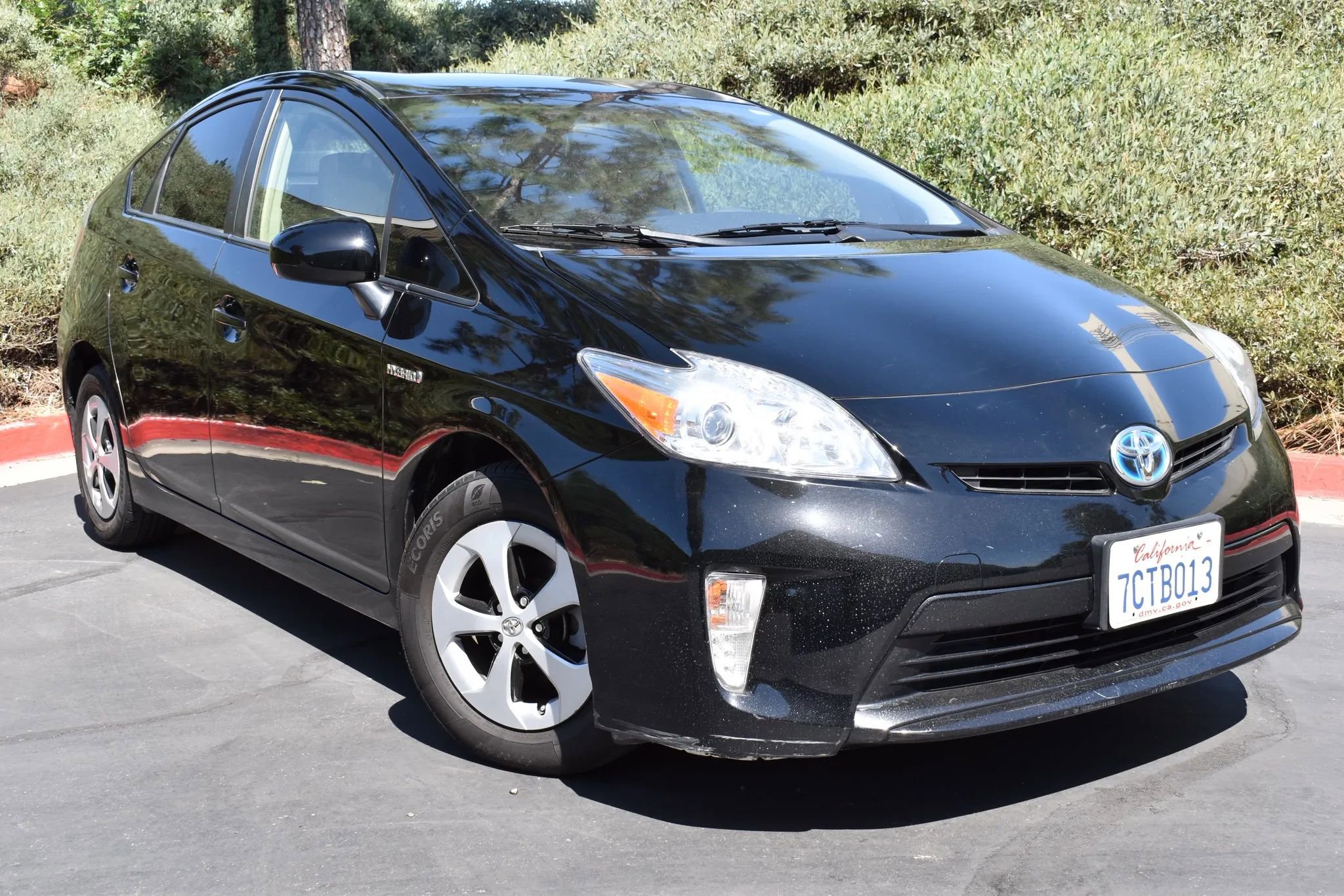 Used 2013 Toyota Prius Two FWD image 2