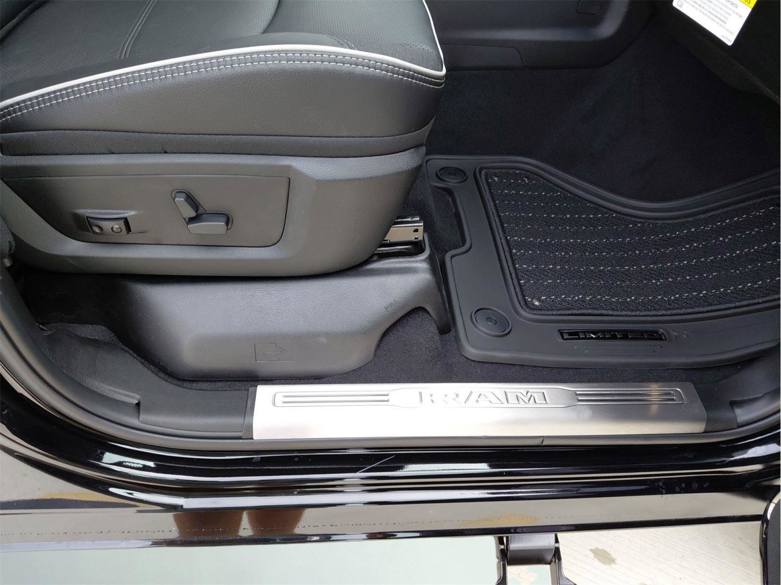 New 2026 RAM 2500 Limited image 17