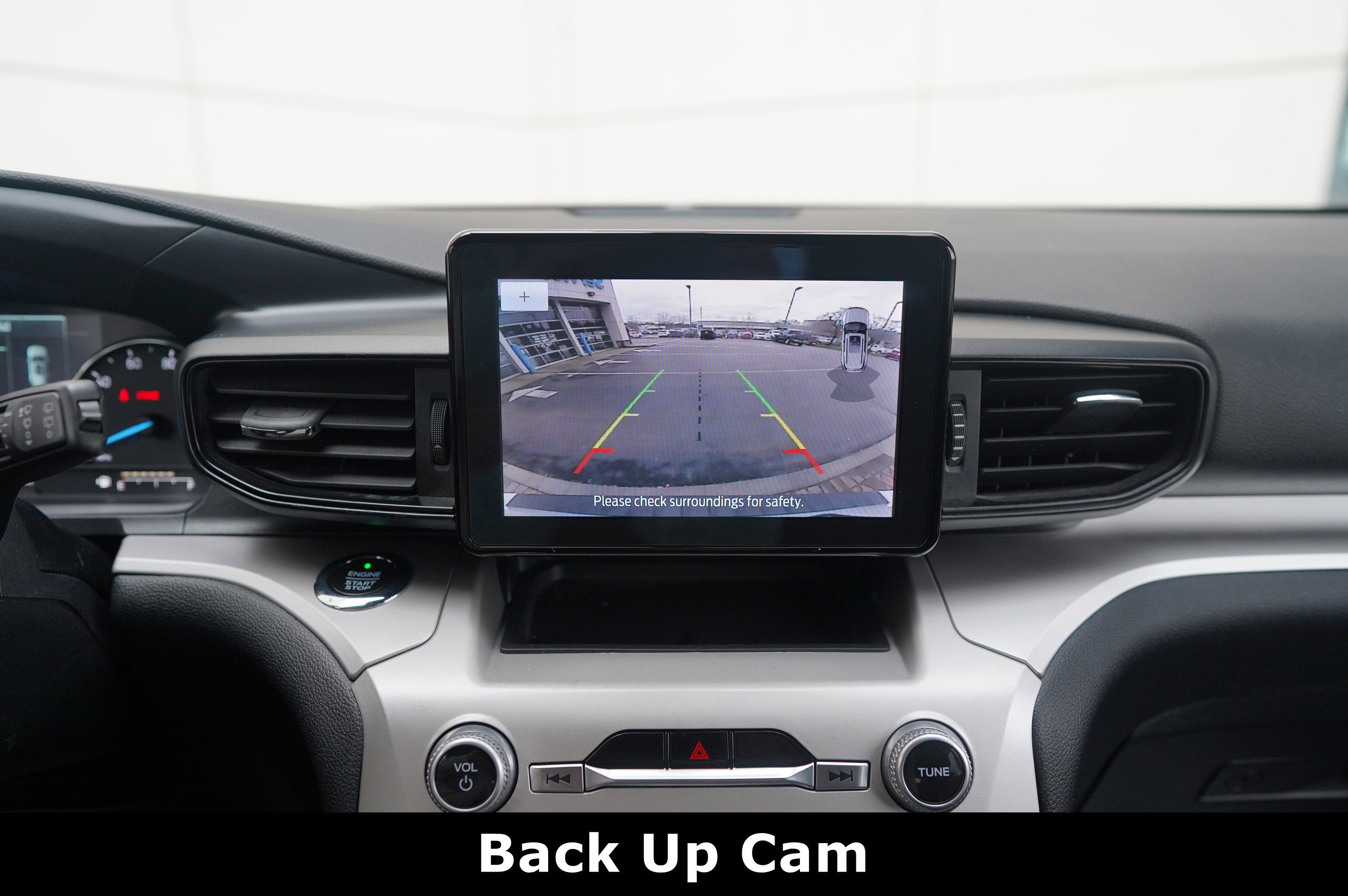 Used 2020 Ford Explorer XLT image 5