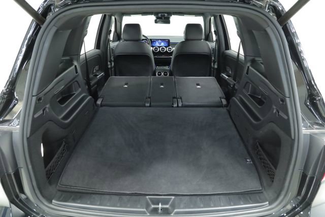 Used 2024 Mercedes-Benz GLB 250 4MATIC image 39