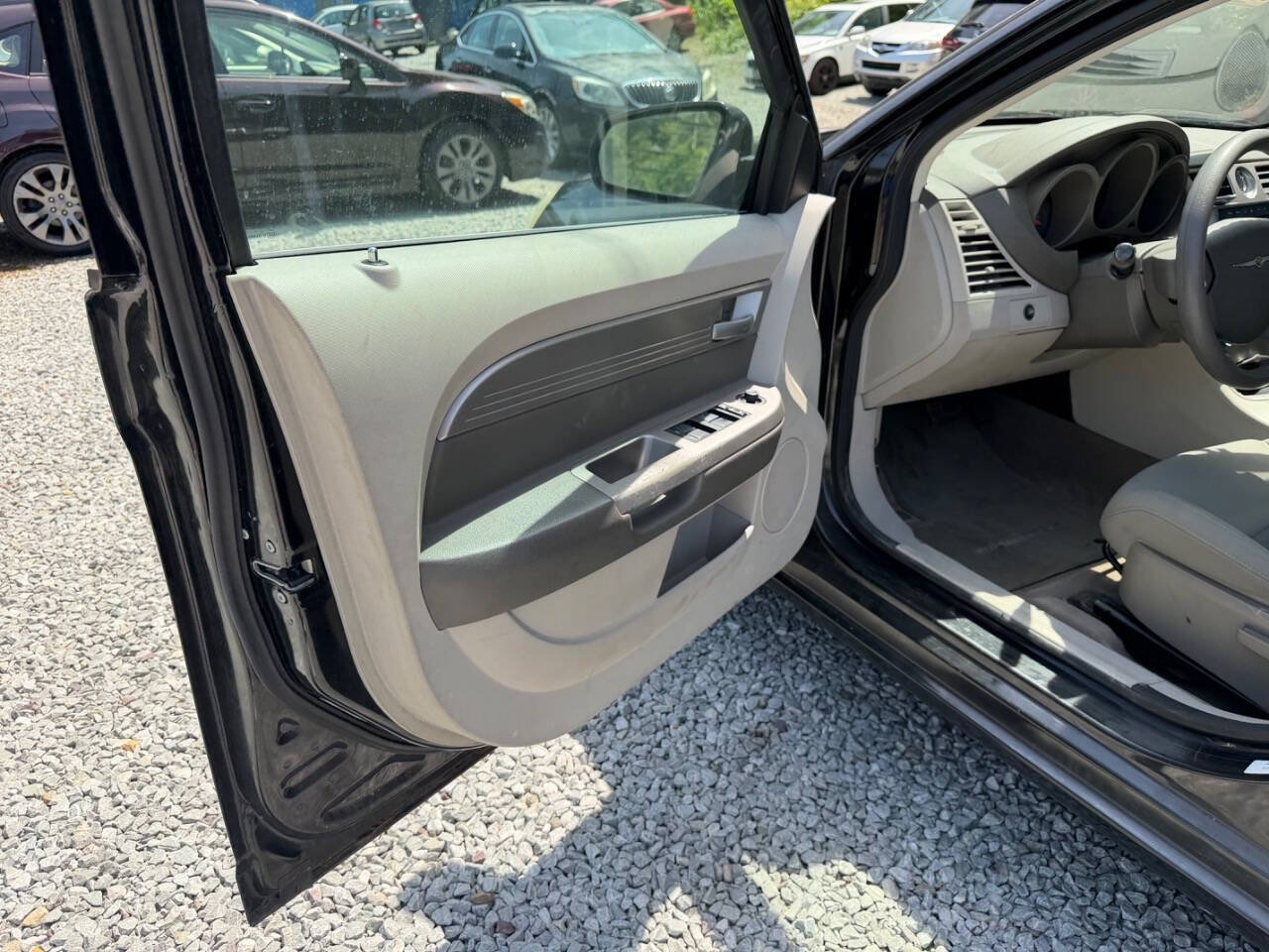 Used 2010 Chrysler Sebring Touring FWD image 11