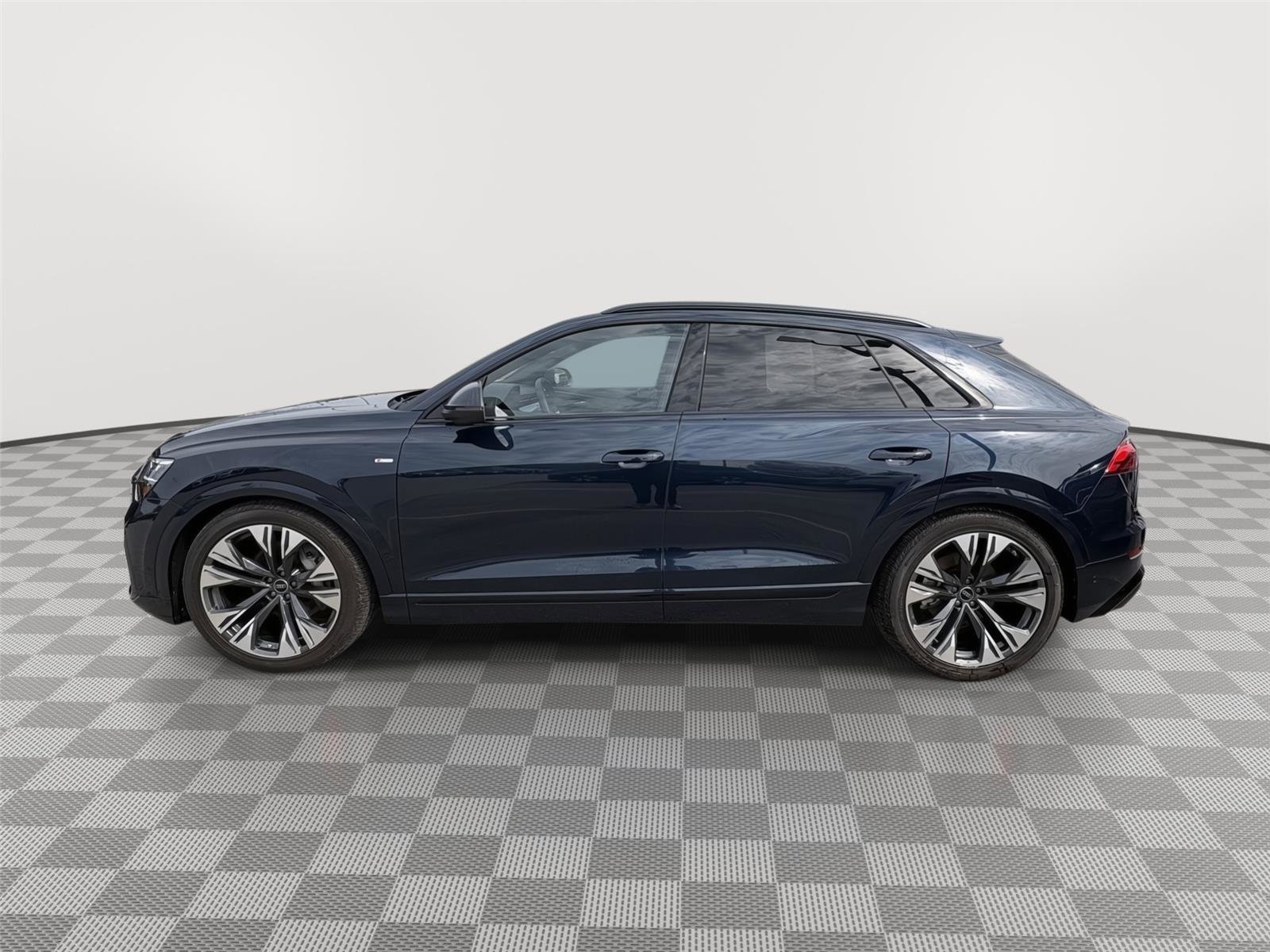 Used 2025 Audi Q8 Premium Plus w/ Premium Plus Package AWD/4WD image 2