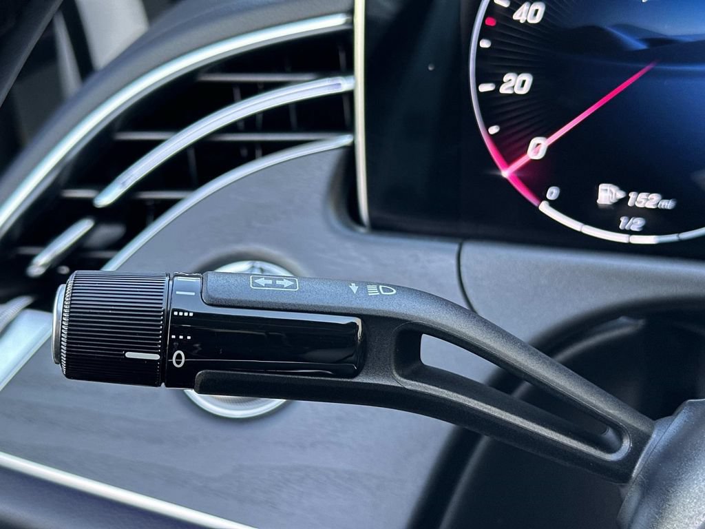 Used 2025 Mercedes-Benz E 350 4MATIC Sedan image 21