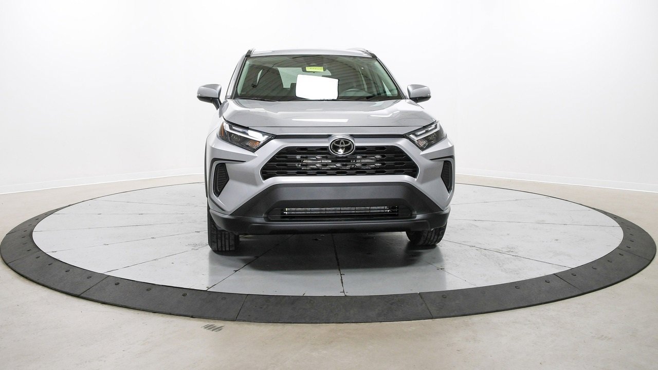 New 2025 Toyota RAV4 XLE image 3