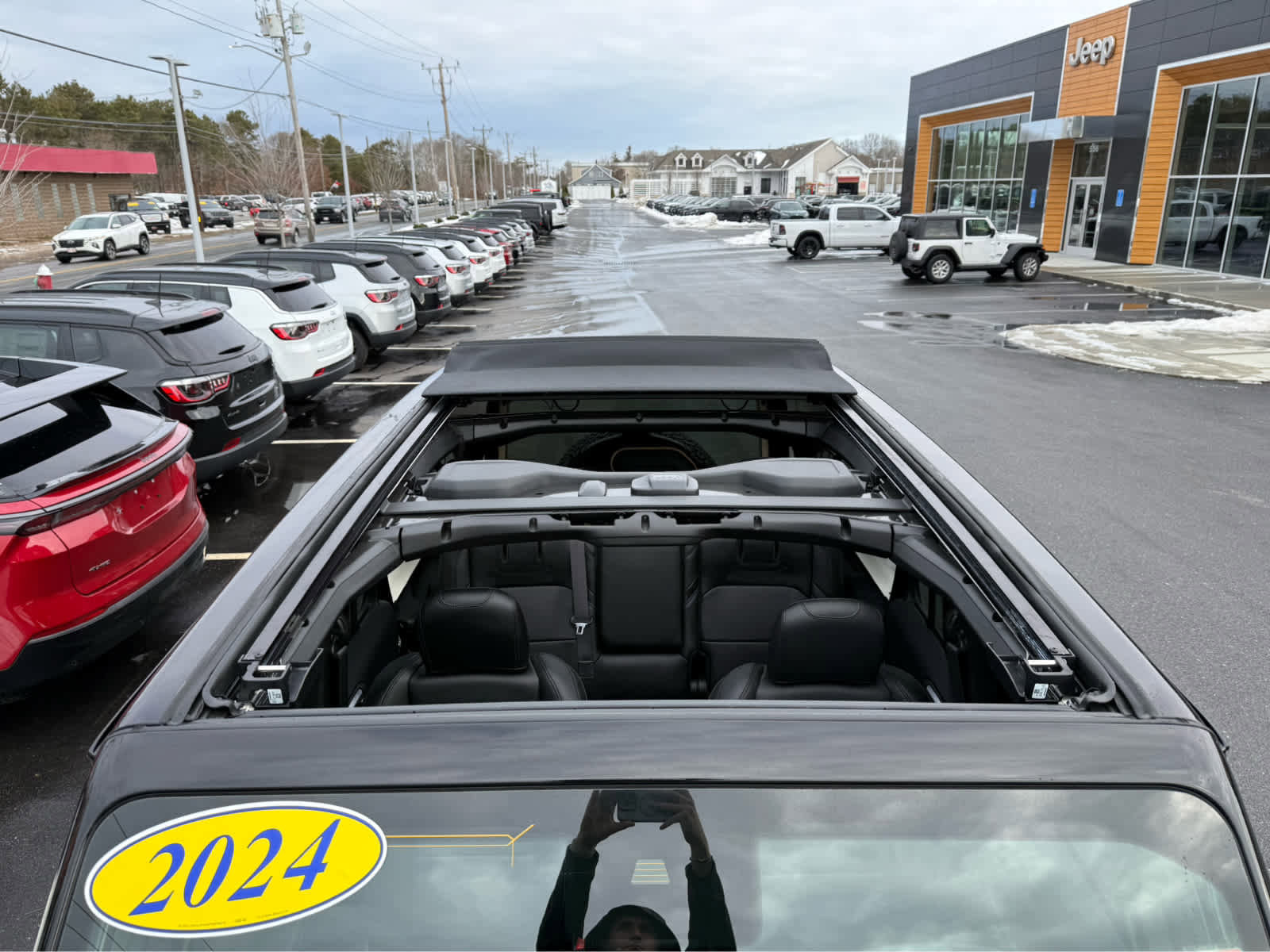 Used 2024 Jeep Wrangler Unlimited Rubicon 4xe image 6