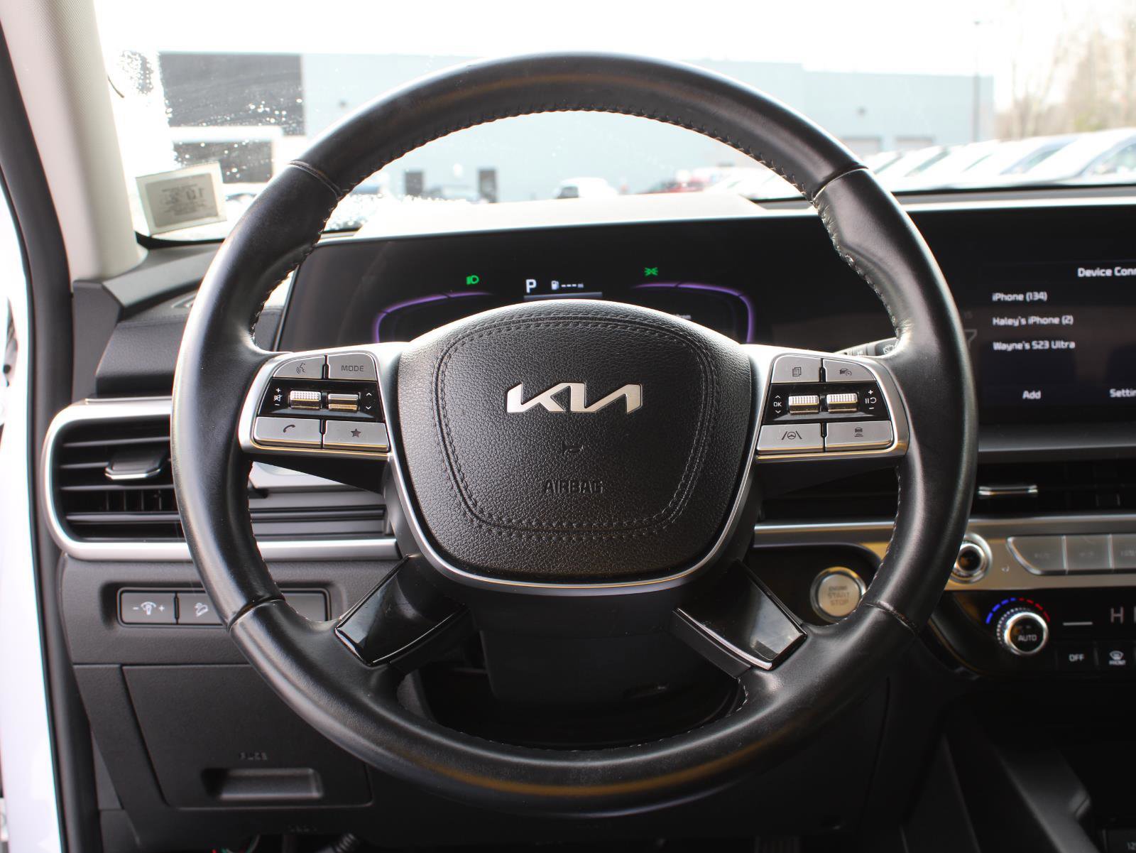 Used 2024 Kia Telluride LX image 9