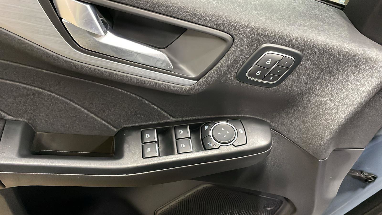 New 2026 Ford Escape Platinum w/ Equipment Group 601A image 36