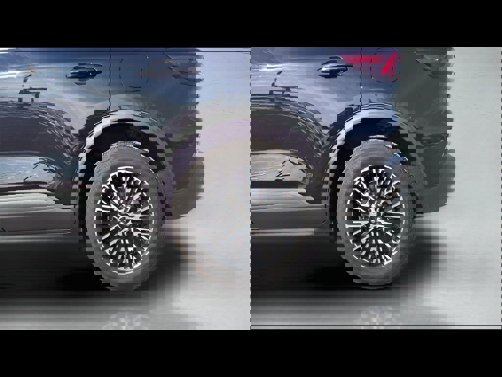 Used 2025 Ford Escape SE w/ PHEV Premium Package image 21