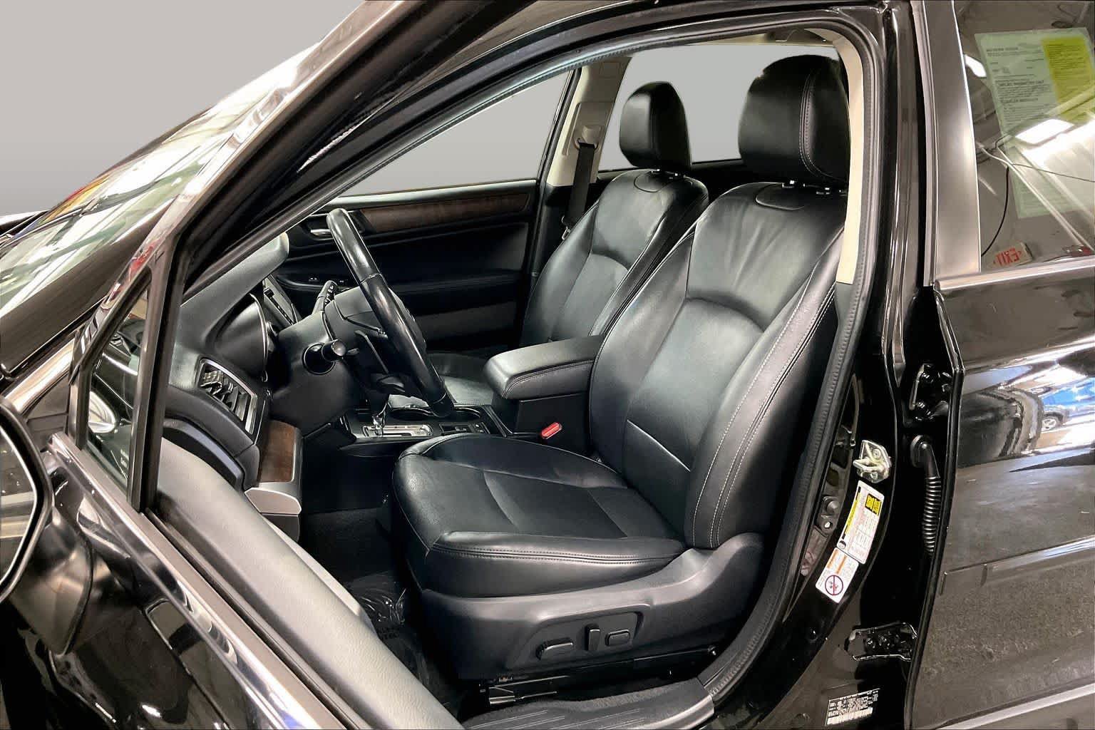 Used 2016 Subaru Outback 2.5i Limited AWD/4WD image 8