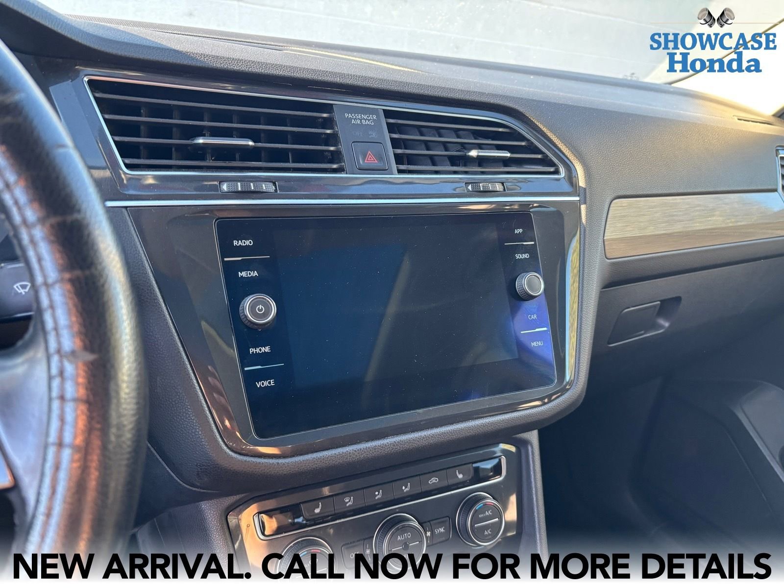 Used 2019 Volkswagen Tiguan SE w/ Panoramic Sunroof Package image 10