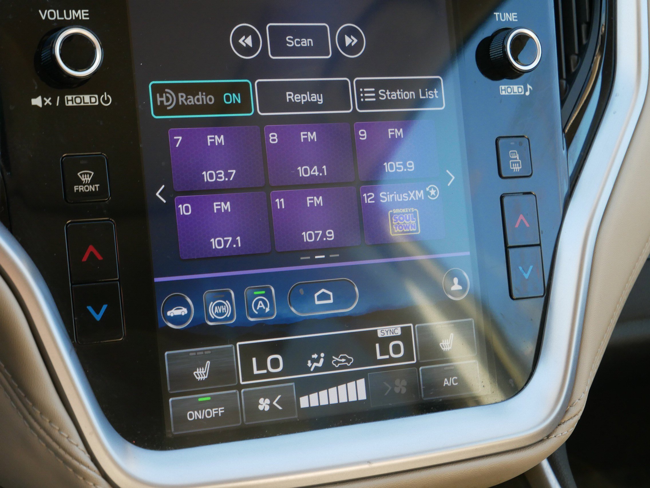 Used 2022 Subaru Outback Premium image 23