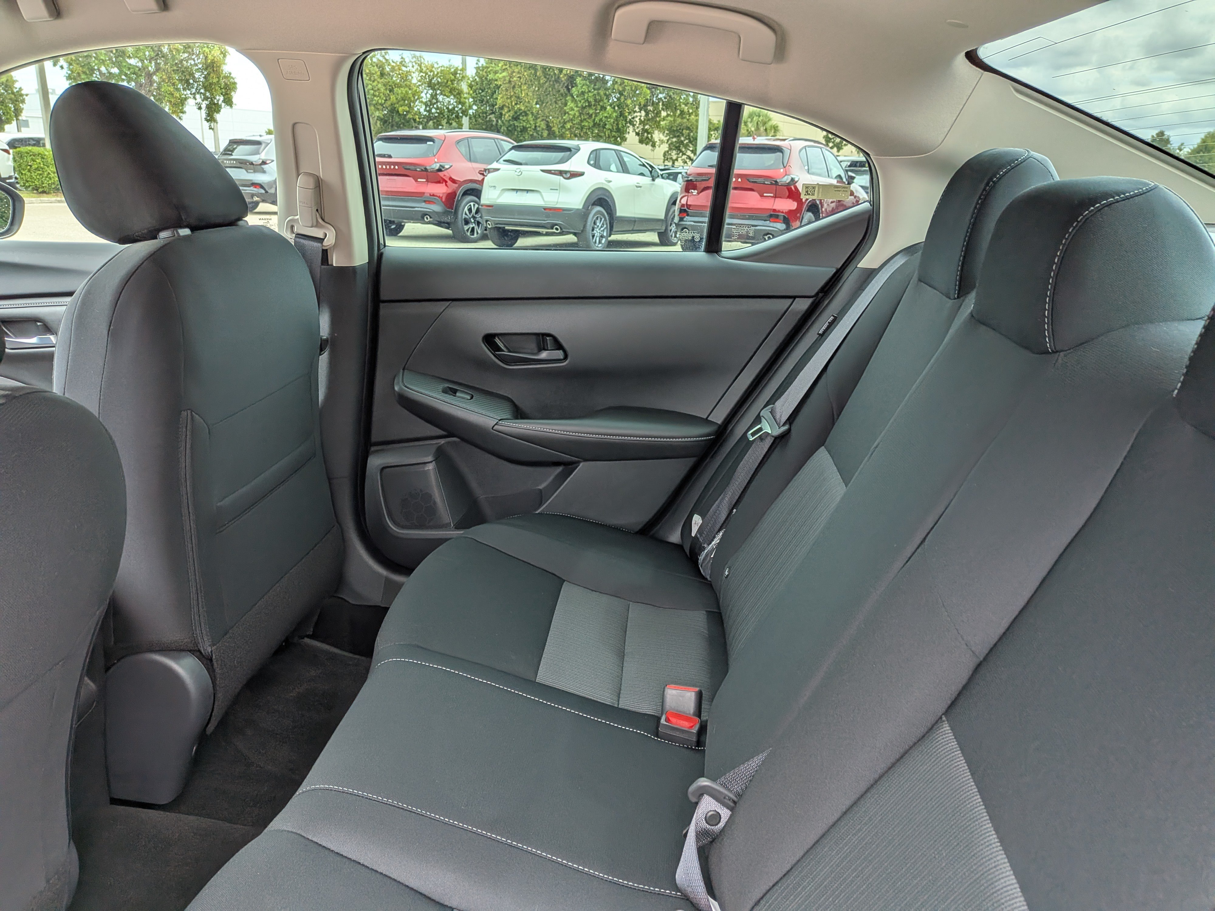 Used 2025 Nissan Sentra SV FWD image 14
