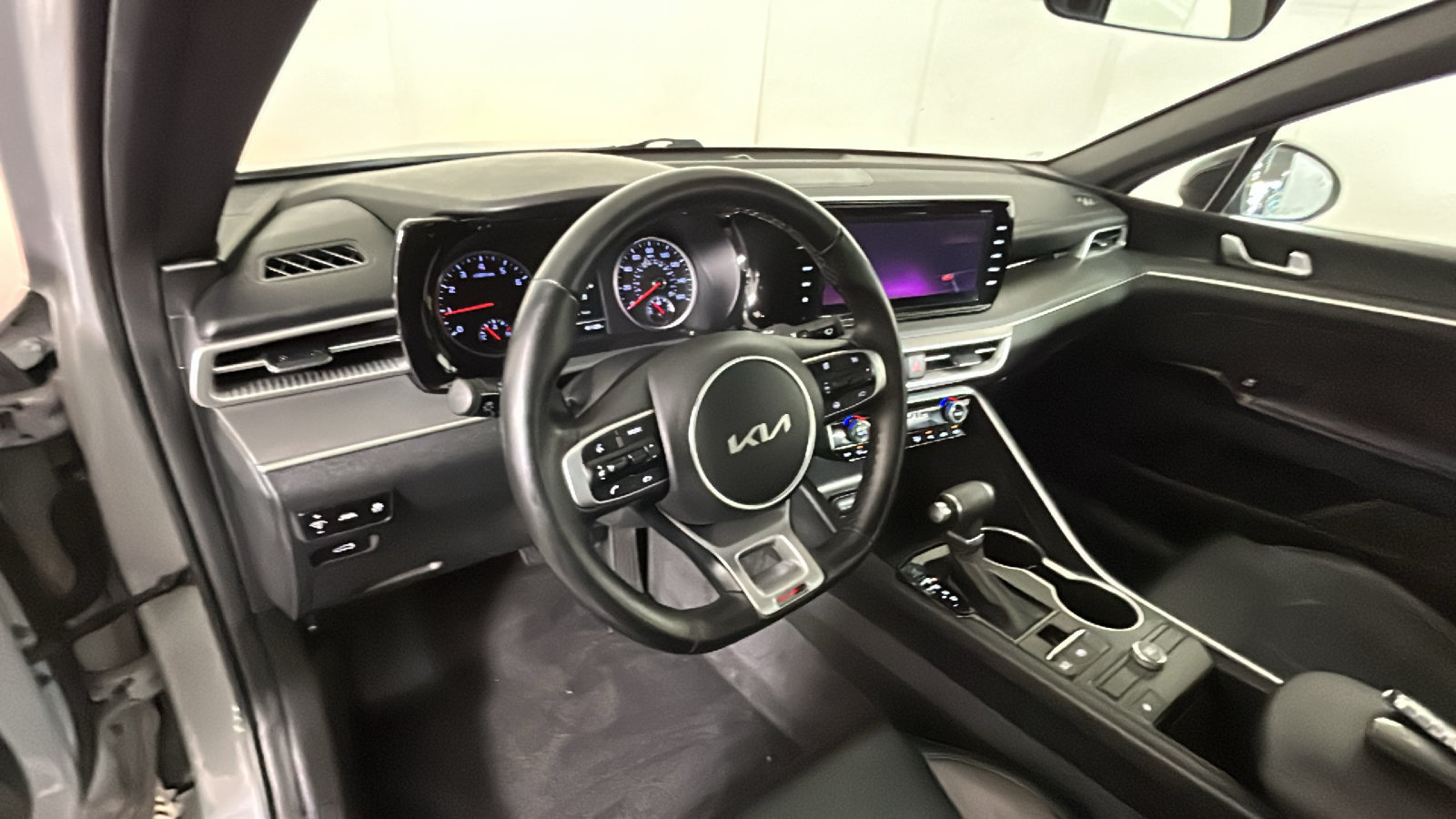 Used 2022 Kia K5 GT-Line FWD image 17