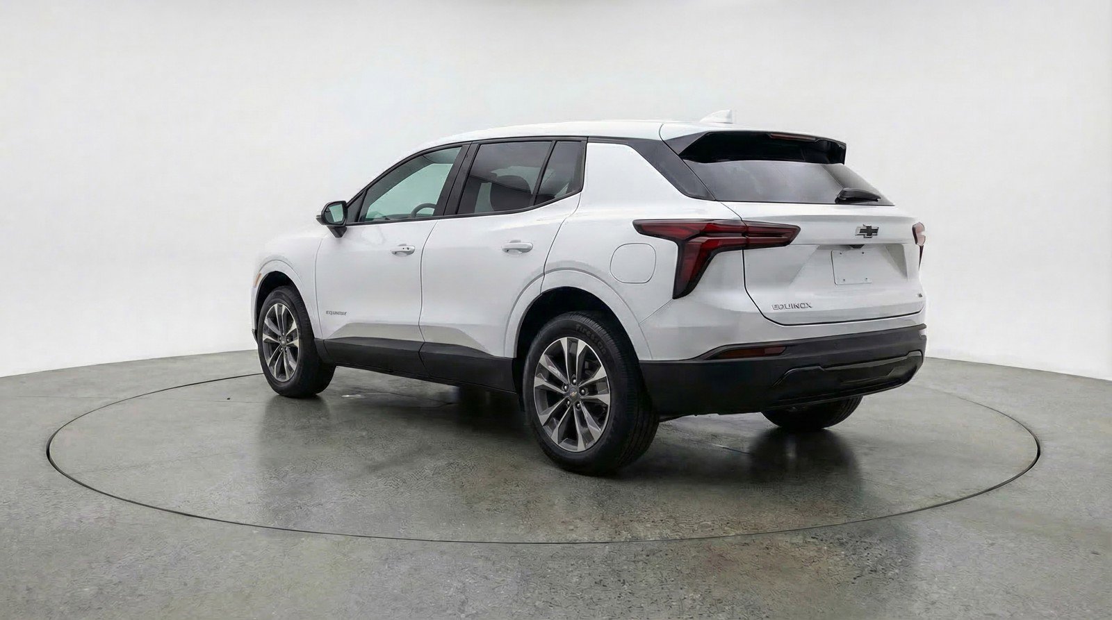 Used 2025 Chevrolet Equinox LT FWD image 6