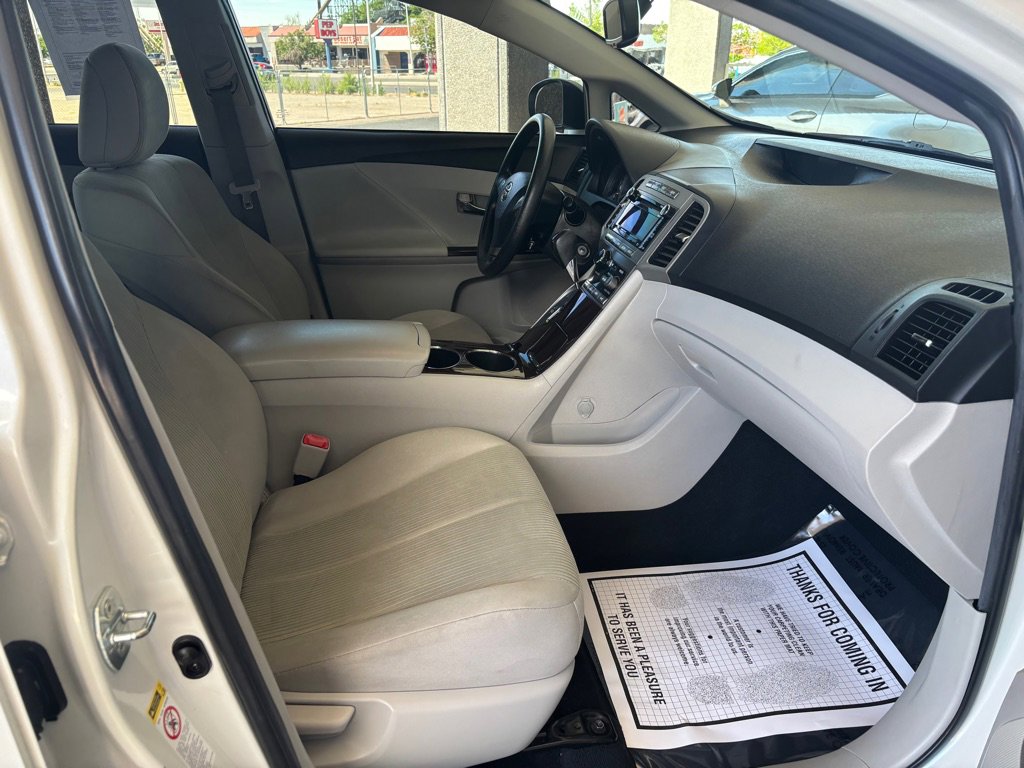 Used 2011 Toyota Venza FWD image 31
