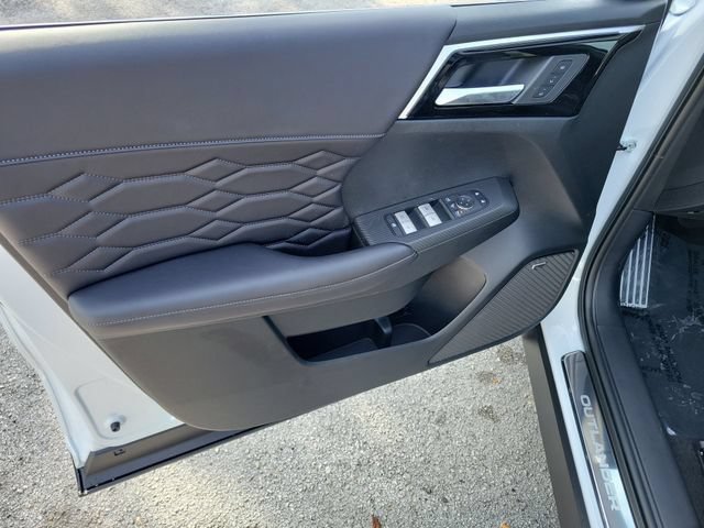 New 2026 Mitsubishi Outlander SEL FWD image 23