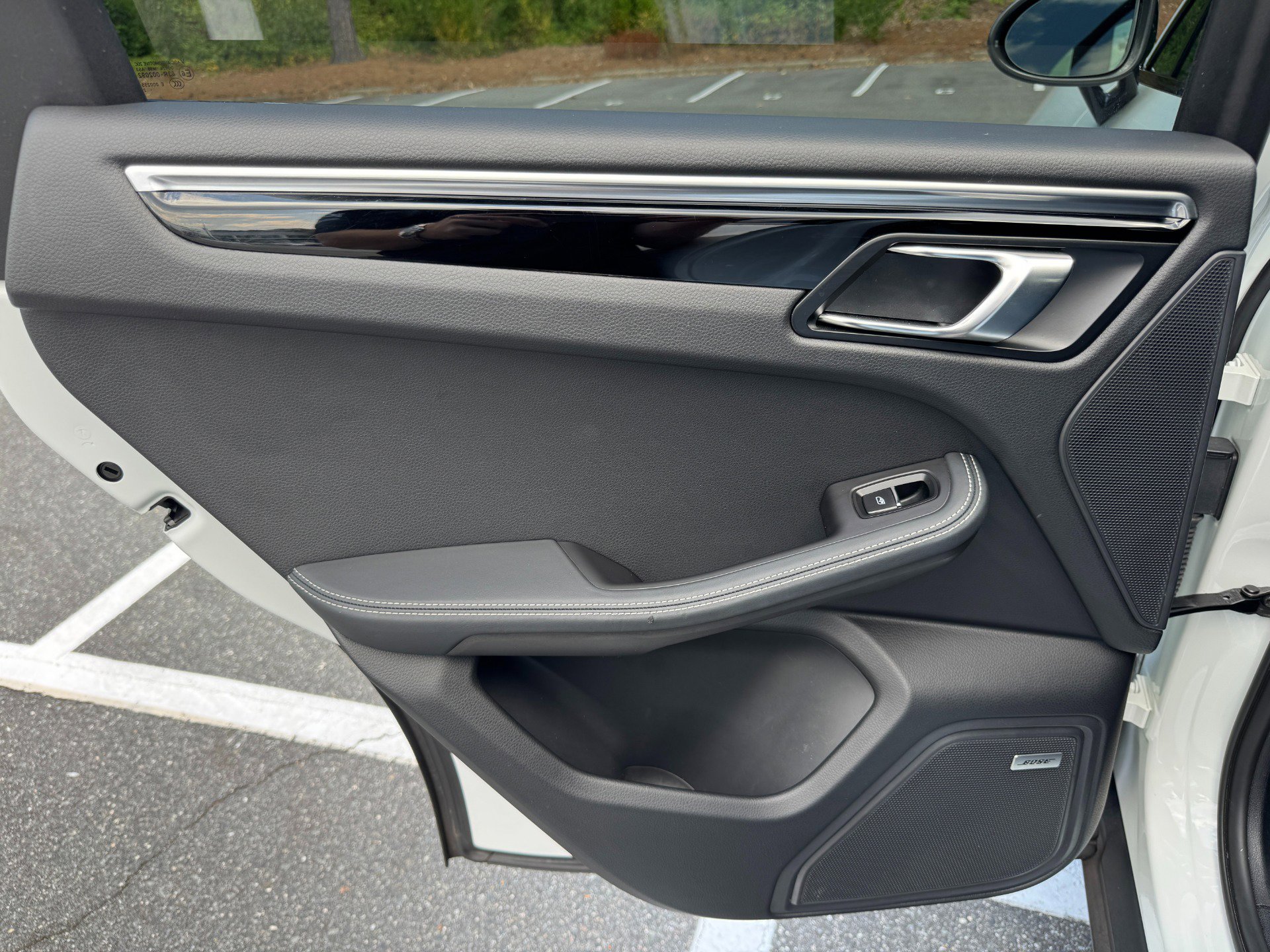 Used 2023 Porsche Macan image 44