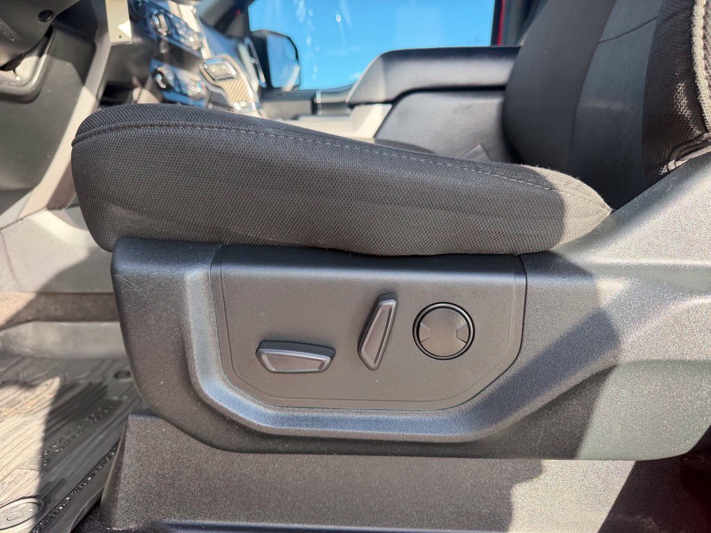 Used 2020 Ford F150 XLT w/ Equipment Group 302A Luxury AWD/4WD image 24