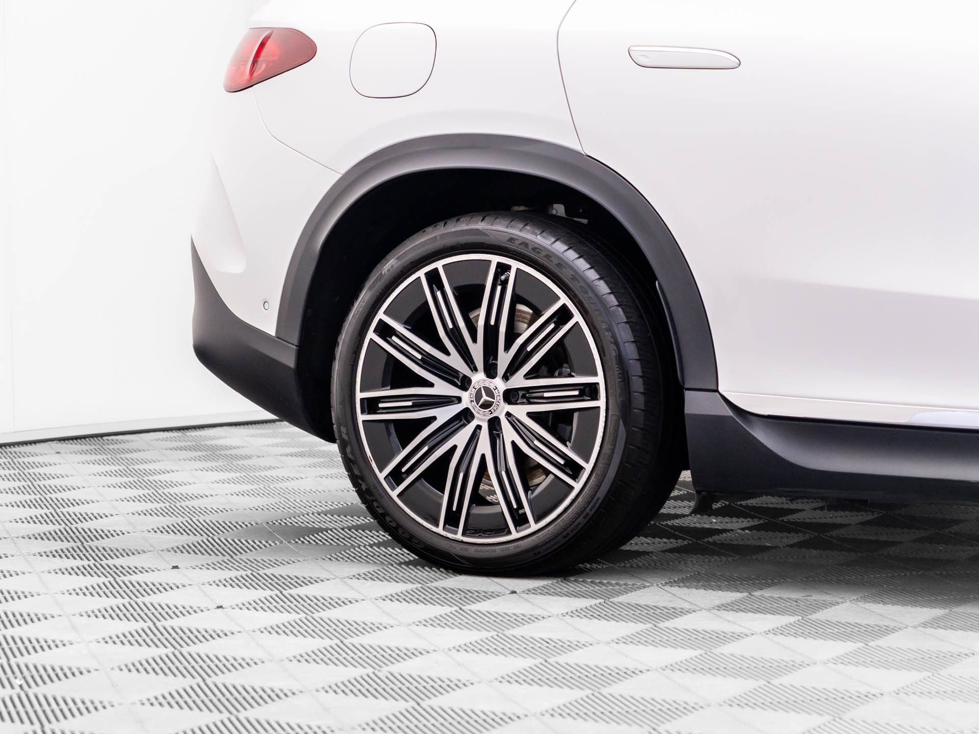 Used 2023 Mercedes-Benz EQE 350+ 4MATIC SUV image 39