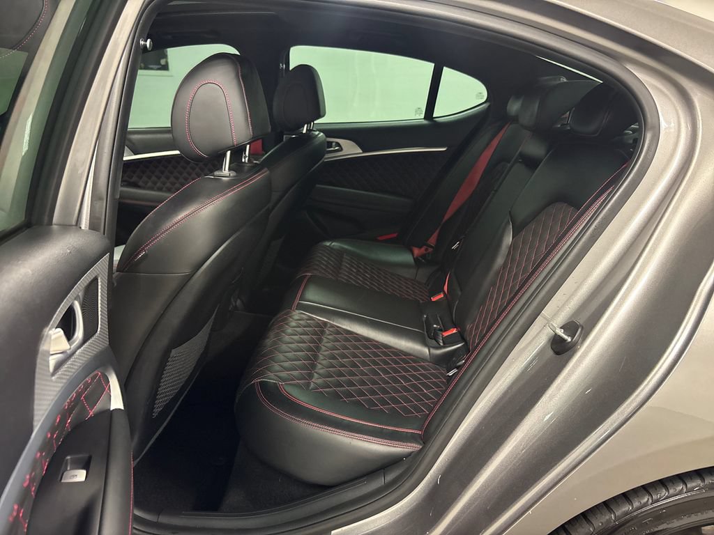 Used 2022 Genesis G70 3.3T RWD image 31