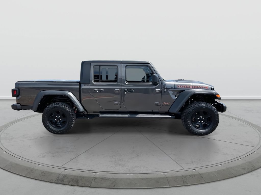 Used 2023 Jeep Gladiator Mojave AWD/4WD image 9