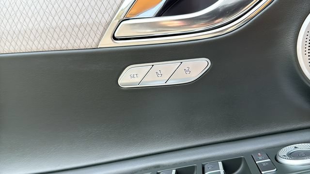 Used 2025 Genesis GV80 2.5T Advanced AWD/4WD image 21