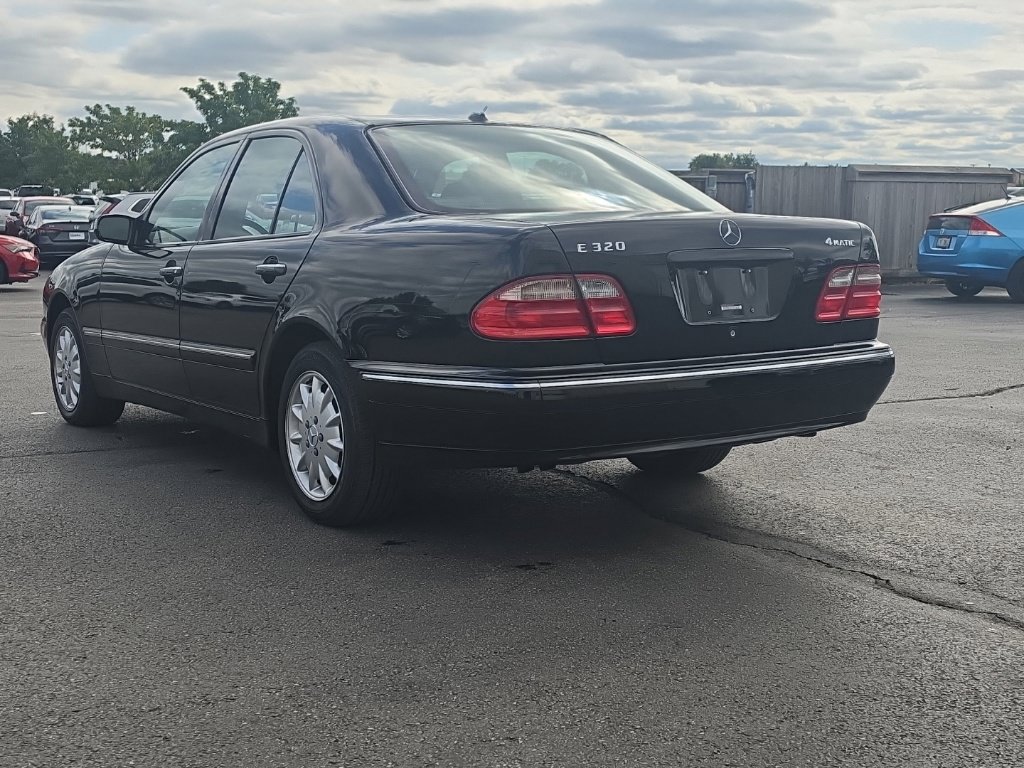 Used 2002 Mercedes-Benz E 320 4MATIC Sedan image 5