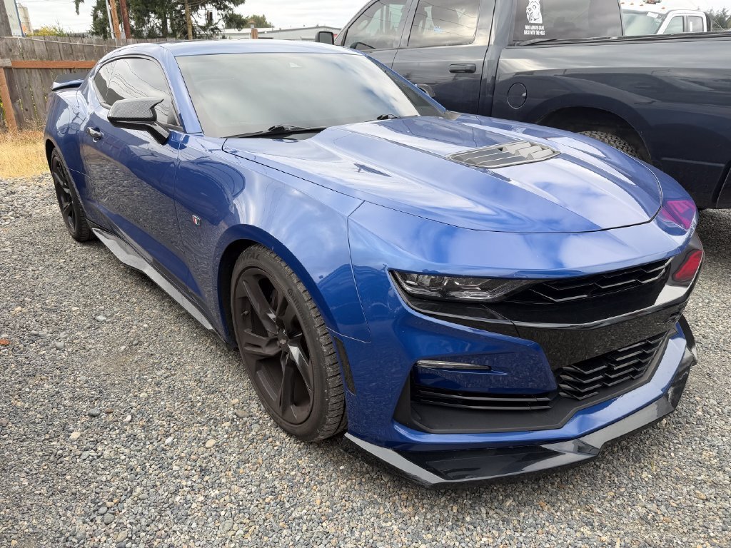 Used 2019 Chevrolet Camaro SS RWD image 3