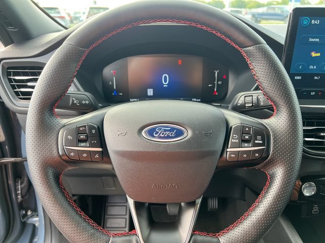 Certified 2025 Ford Escape ST-Line w/ Tech Pack #1 AWD/4WD image 15