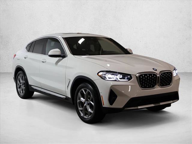 Used 2023 BMW X4 xDrive30i w/ Premium Package AWD/4WD image 4