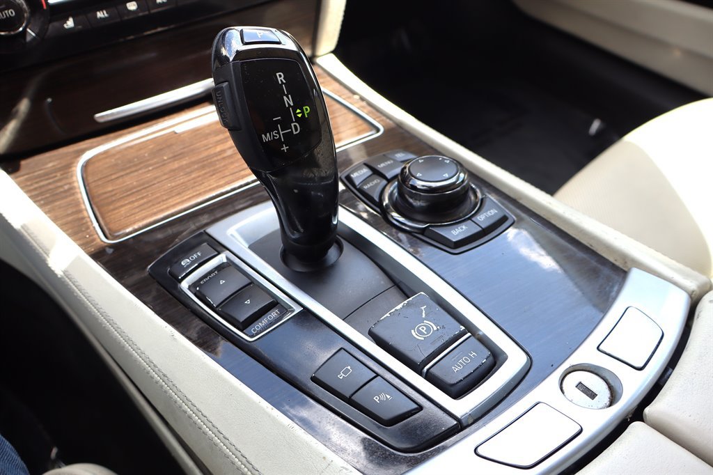 Used 2013 BMW 750Li RWD image 33