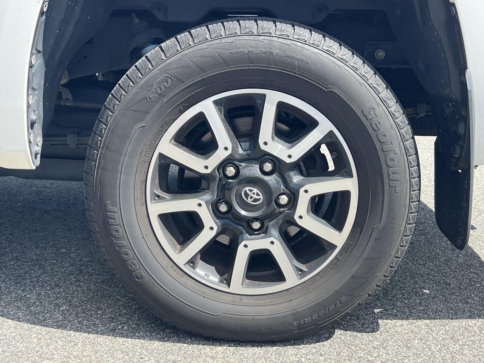 Used 2020 Toyota Tundra Limited w/ Limited Premium Package AWD/4WD image 12