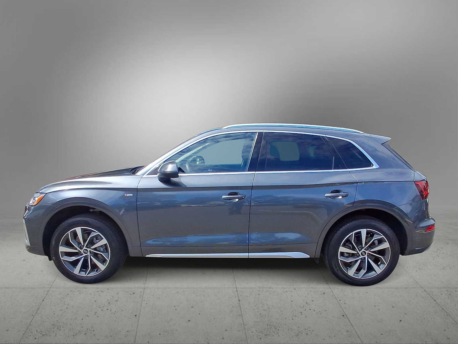 Certified 2023 Audi Q5 2.0T Premium Plus w/ Premium Plus Package AWD/4WD image 5