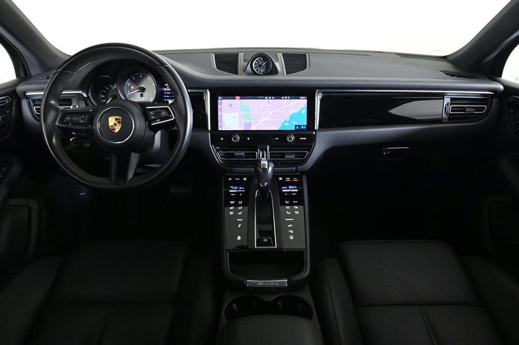 Certified 2023 Porsche Macan S image 12
