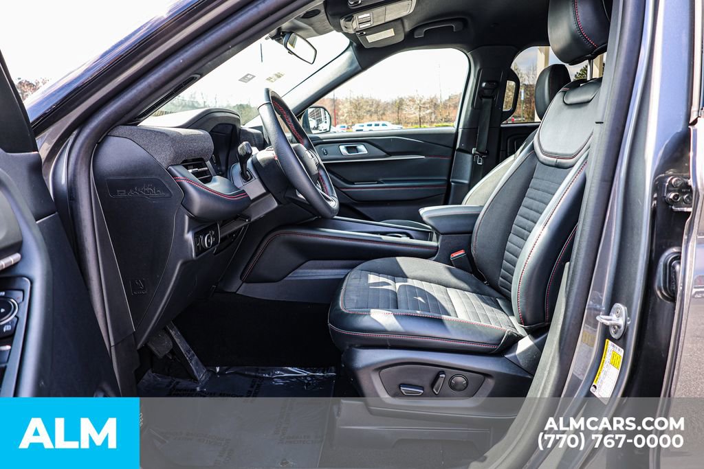 Used 2025 Ford Explorer ST-Line image 19