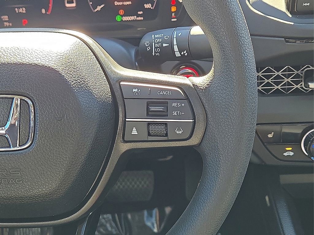 Used 2025 Honda Accord SE image 19