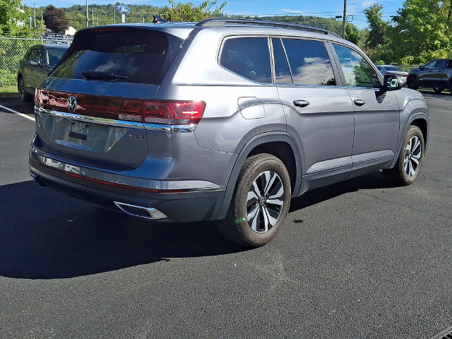 Used 2024 Volkswagen Atlas SE AWD/4WD image 14